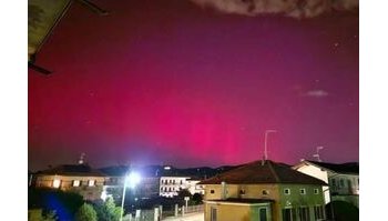 Il 31 dicembre 2024 potrebbe regalare aurore boreali inaspettate nel Nord Italia