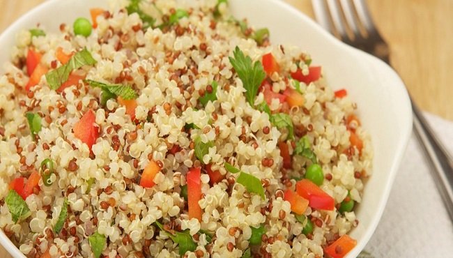 Quinoa: 5 ricette vegetariane da sperimentare per un pranzo leggero e veloce