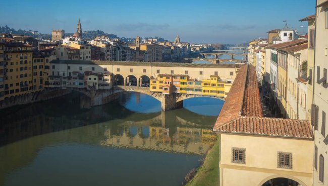 Riapre il Corridoio Vasariano: Un viaggio nel cuore di Firenze dopo 8 anni di restauri
