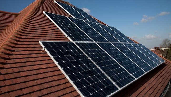 Pannelli solari: prezzi, caratteristiche e come funzionano