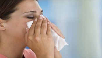 Raffreddore: rimedi naturali per curarsi