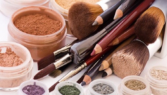 I cosmetici low cost fanno male alla pelle? Scopriamolo insieme