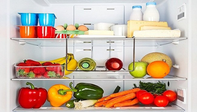 Come pulire il frigo? Soluzioni naturali contro germi e cattivi odori