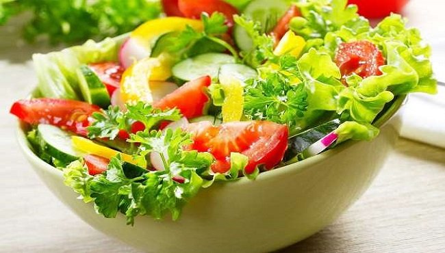 Insalate estive: 5 idee per una pausa pranzo leggera e salutare