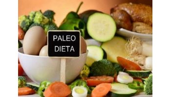 Dieta paleo: come funziona, quanto si perde e cosa si mangia