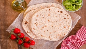 Piadina: ricetta per un impasto vegano