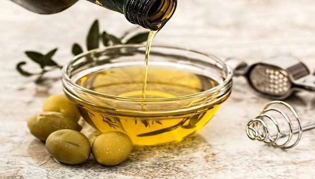Quali sono i benefici dell'olio d'oliva per il nostro organismo?